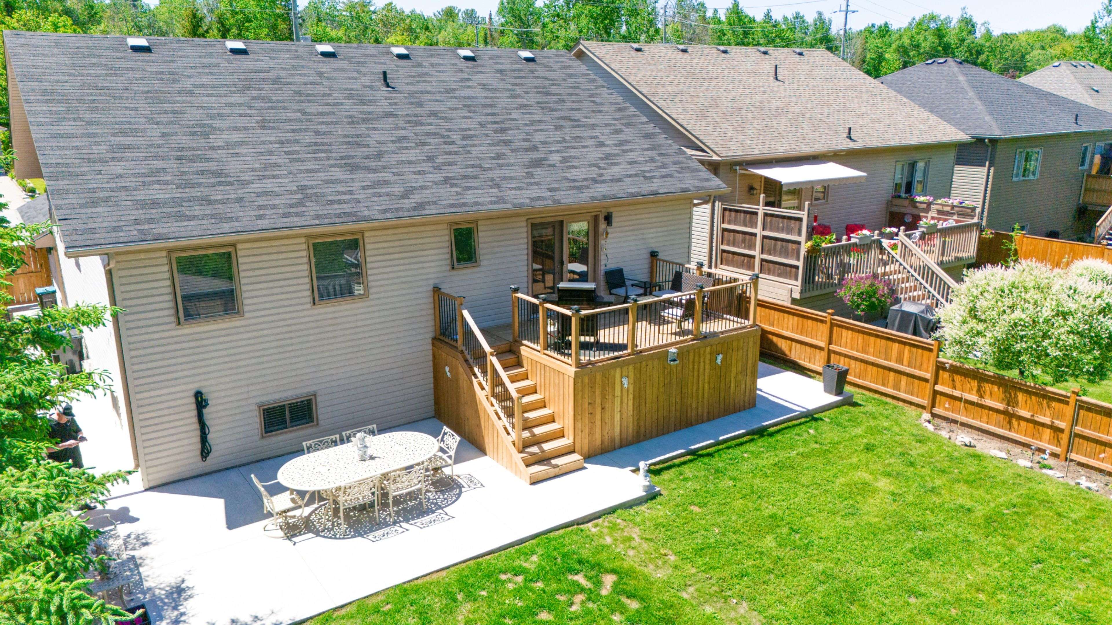 Wasaga Beach, ON L9Z 2Z4,117 62nd ST S