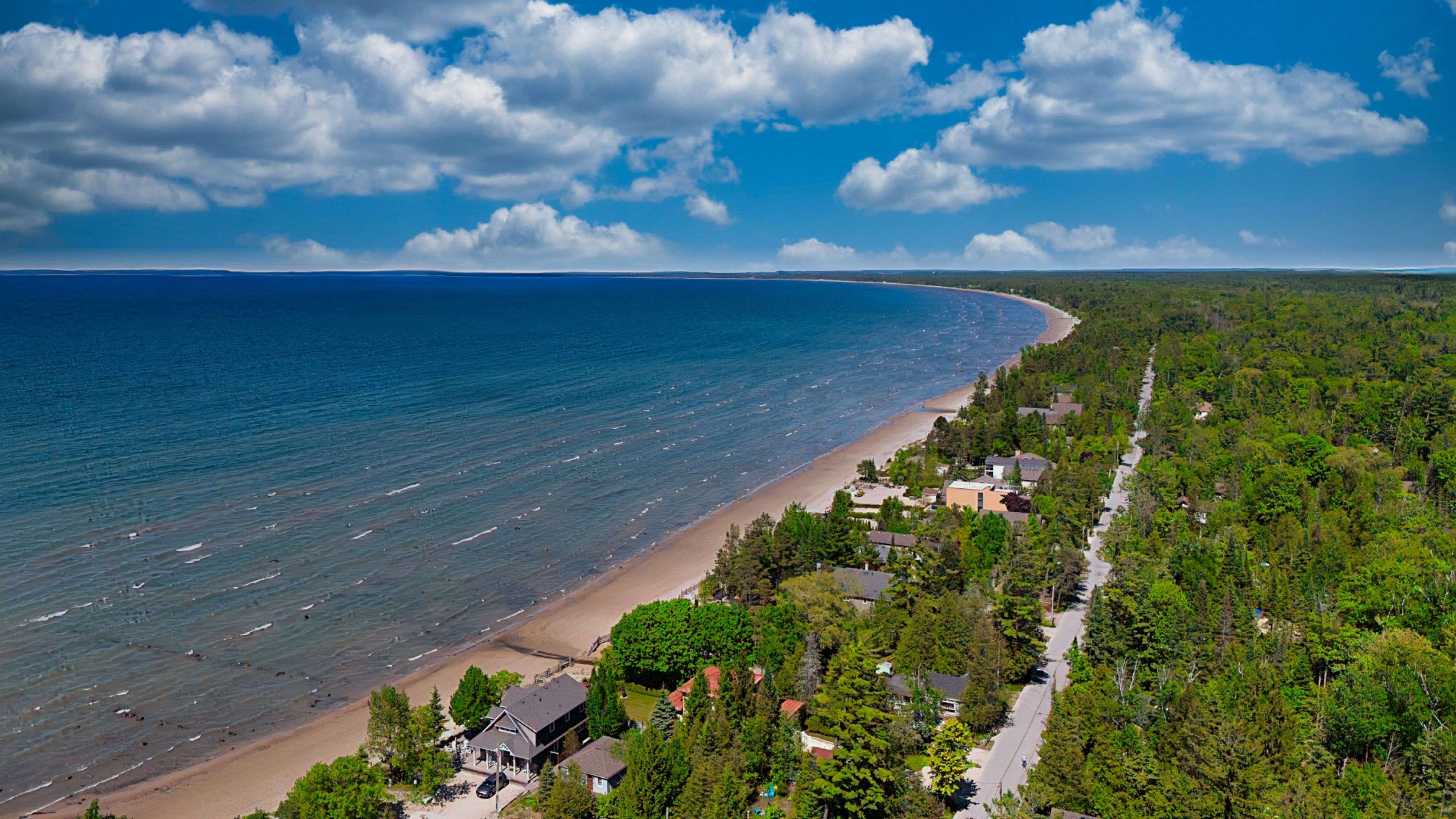 Wasaga Beach, ON L9Z 2Z4,117 62nd ST S