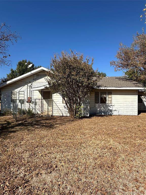 Nocona, TX 76255,900 Grayson Street