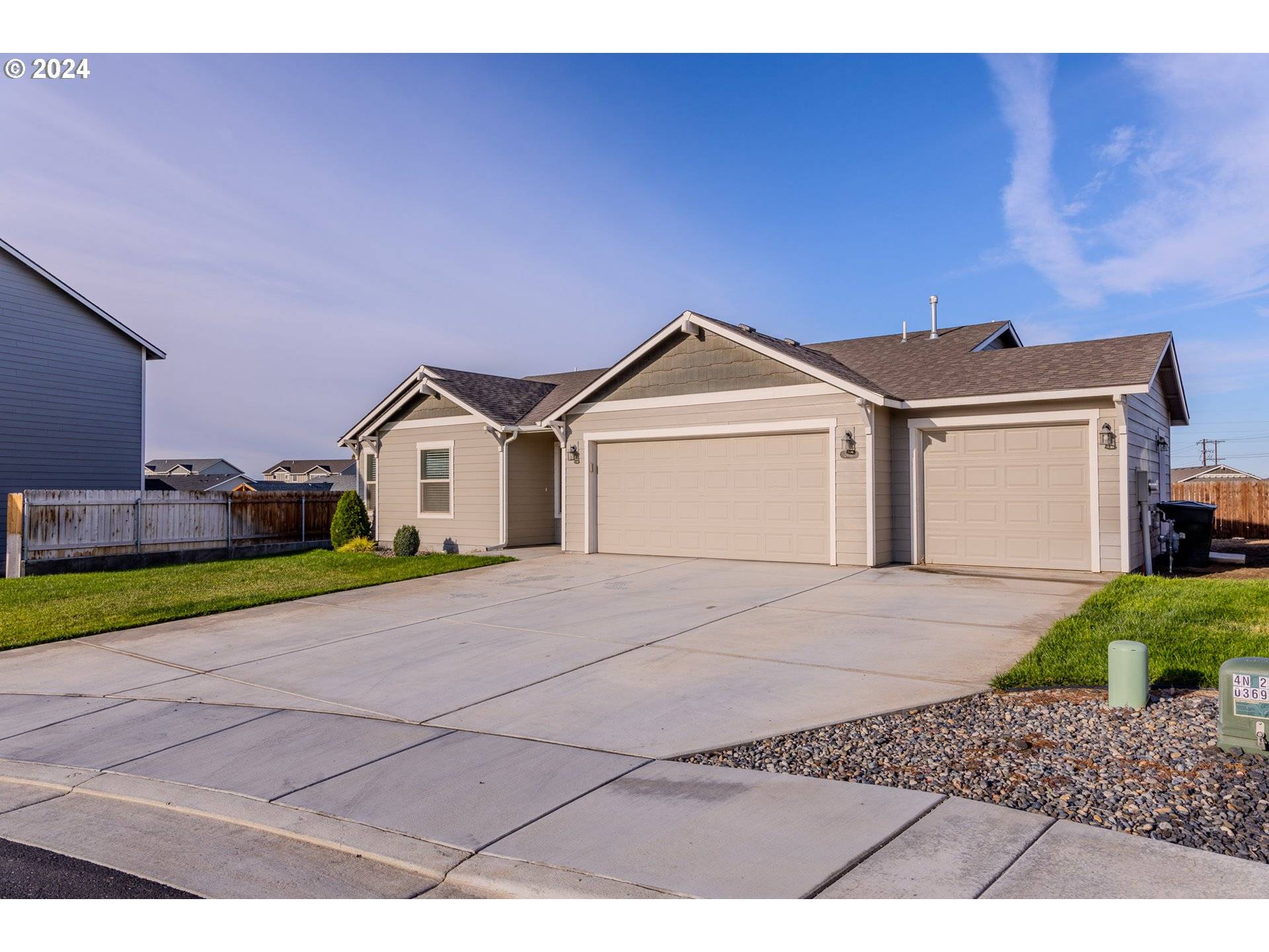 Hermiston, OR 97838,2417 NW MOUNTAIN VIEW CT