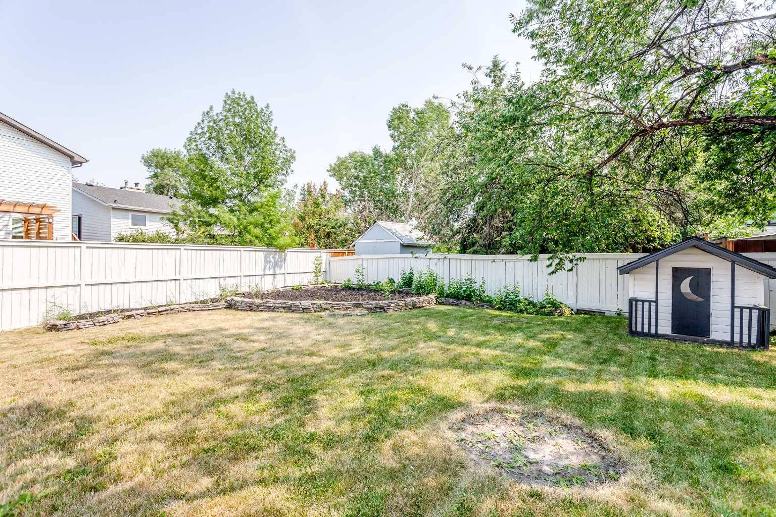 Calgary, AB T2J 6C7,164 Deerpath RD SE