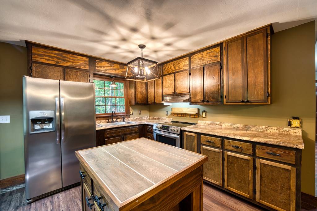 Ellijay, GA 30540,103 Foxhound Court