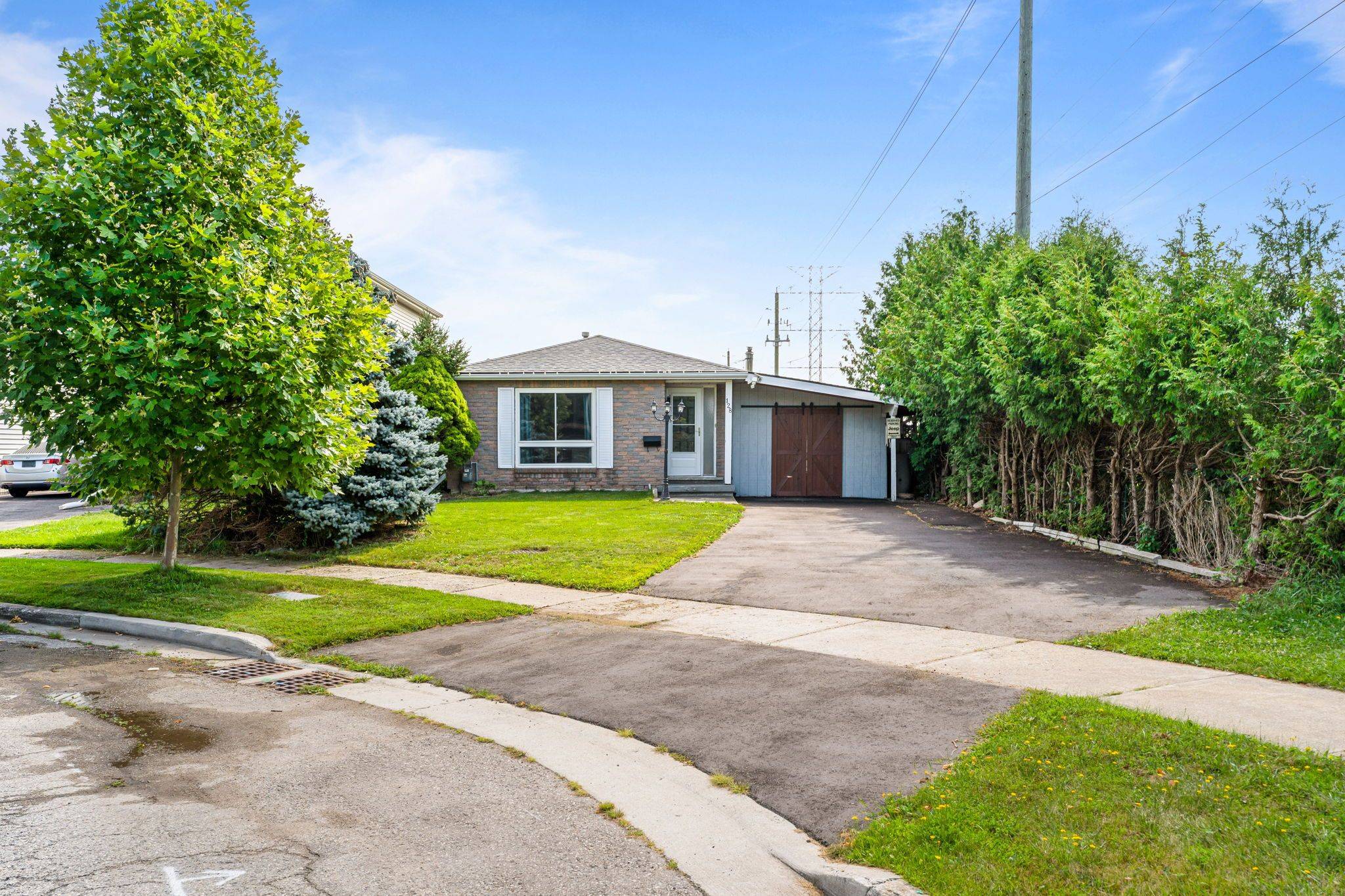 Kitchener, ON N2N 1Y8,128 Homestead PL