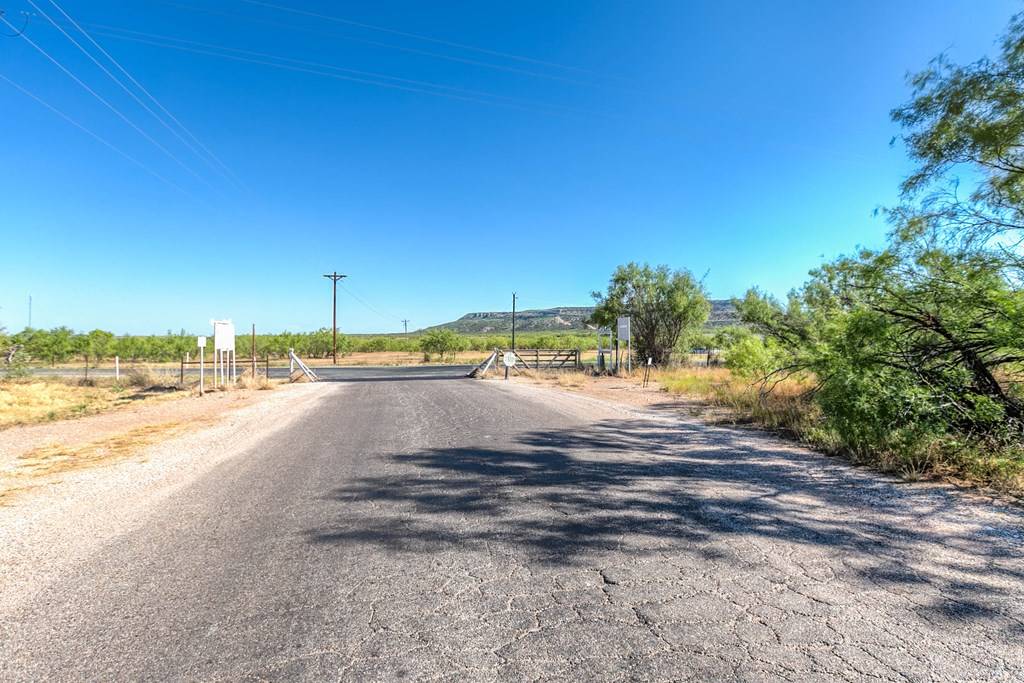 Robert Lee, TX 76945,0000 Ranch Rd 1672