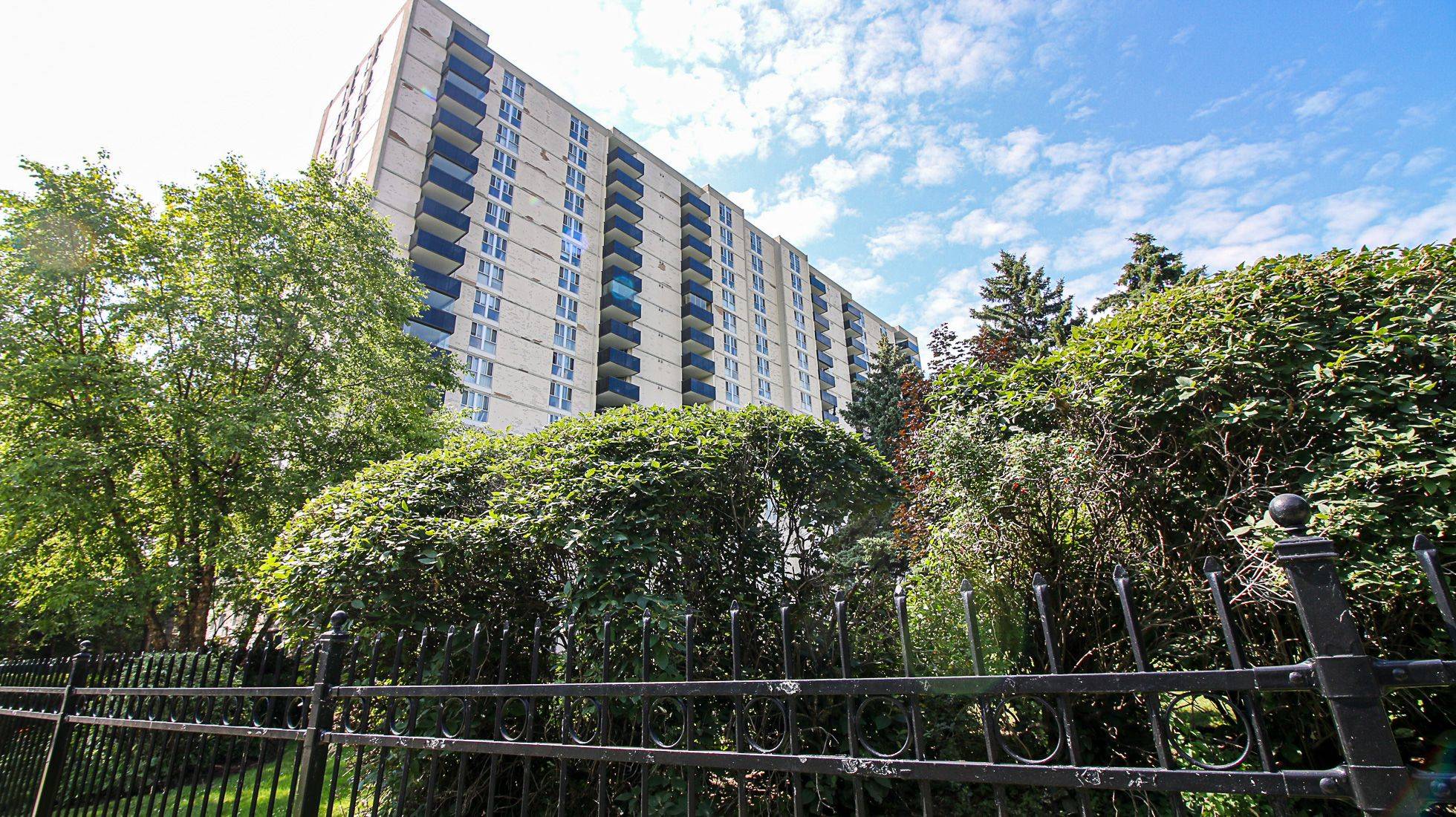 Toronto W08, ON M9C 1Z1,420 Mill RD #1608