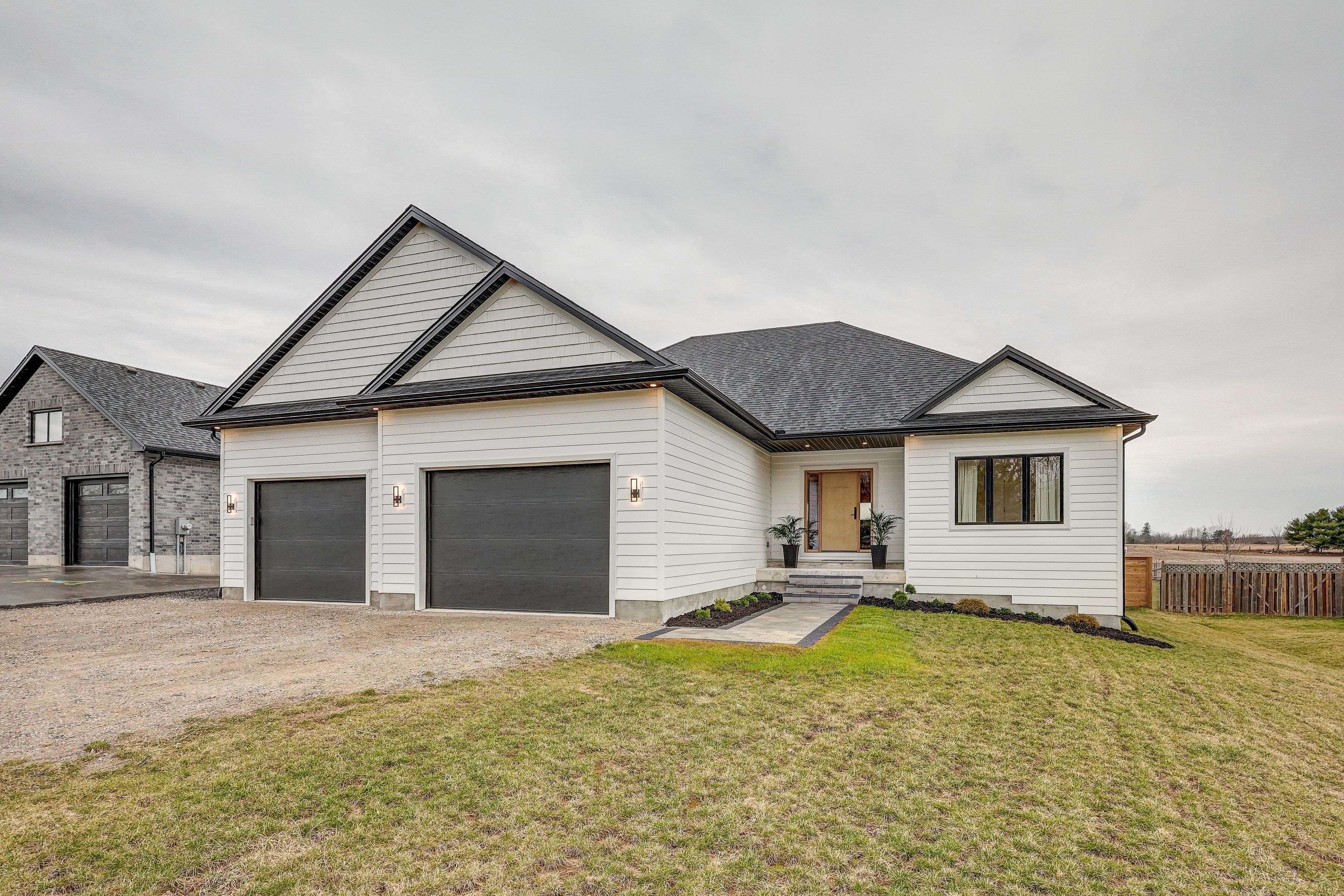 Bayham, ON N5H 2R1,9233 RICHMOND RD