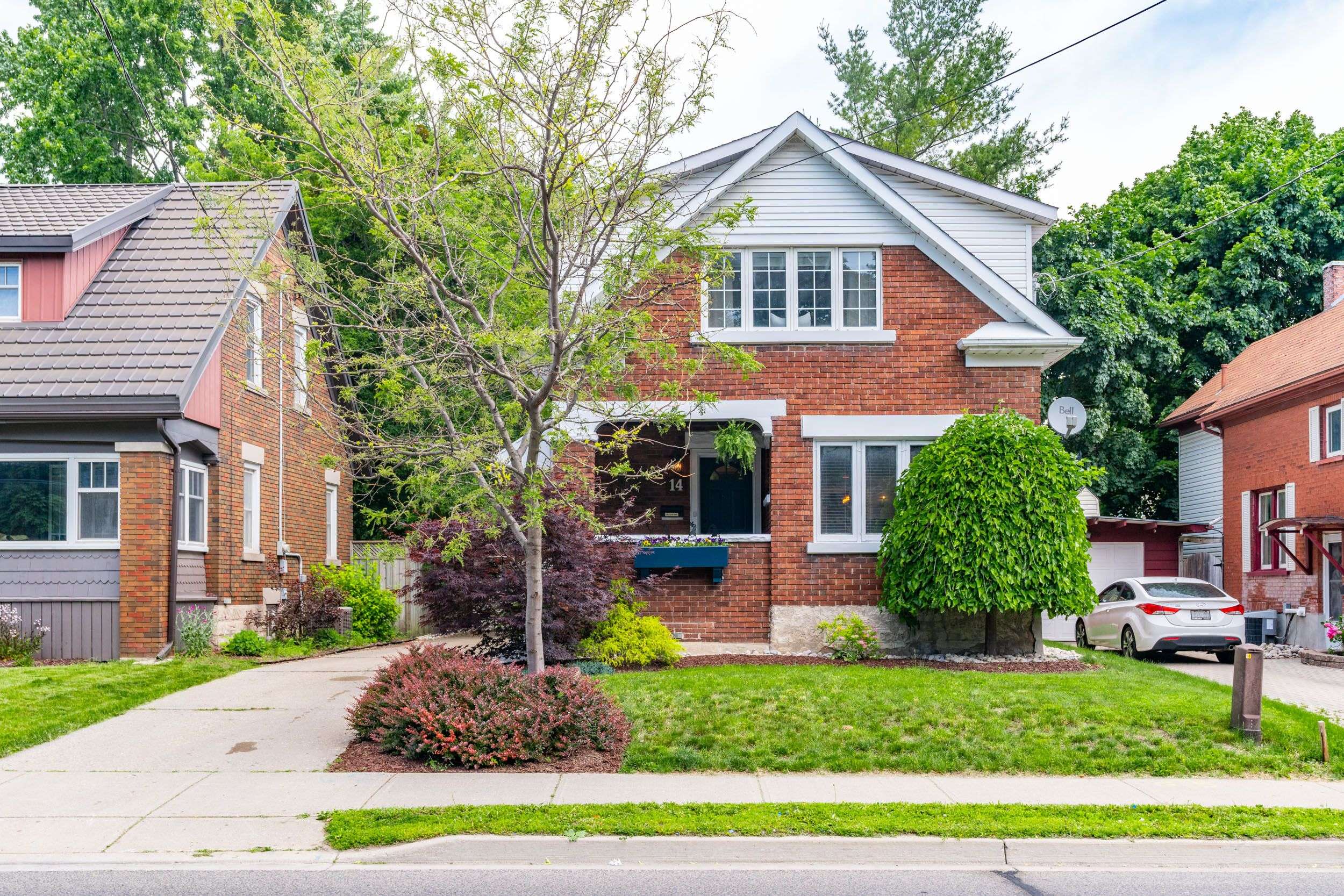 Kitchener, ON N2M 3B5,14 Highland RD W