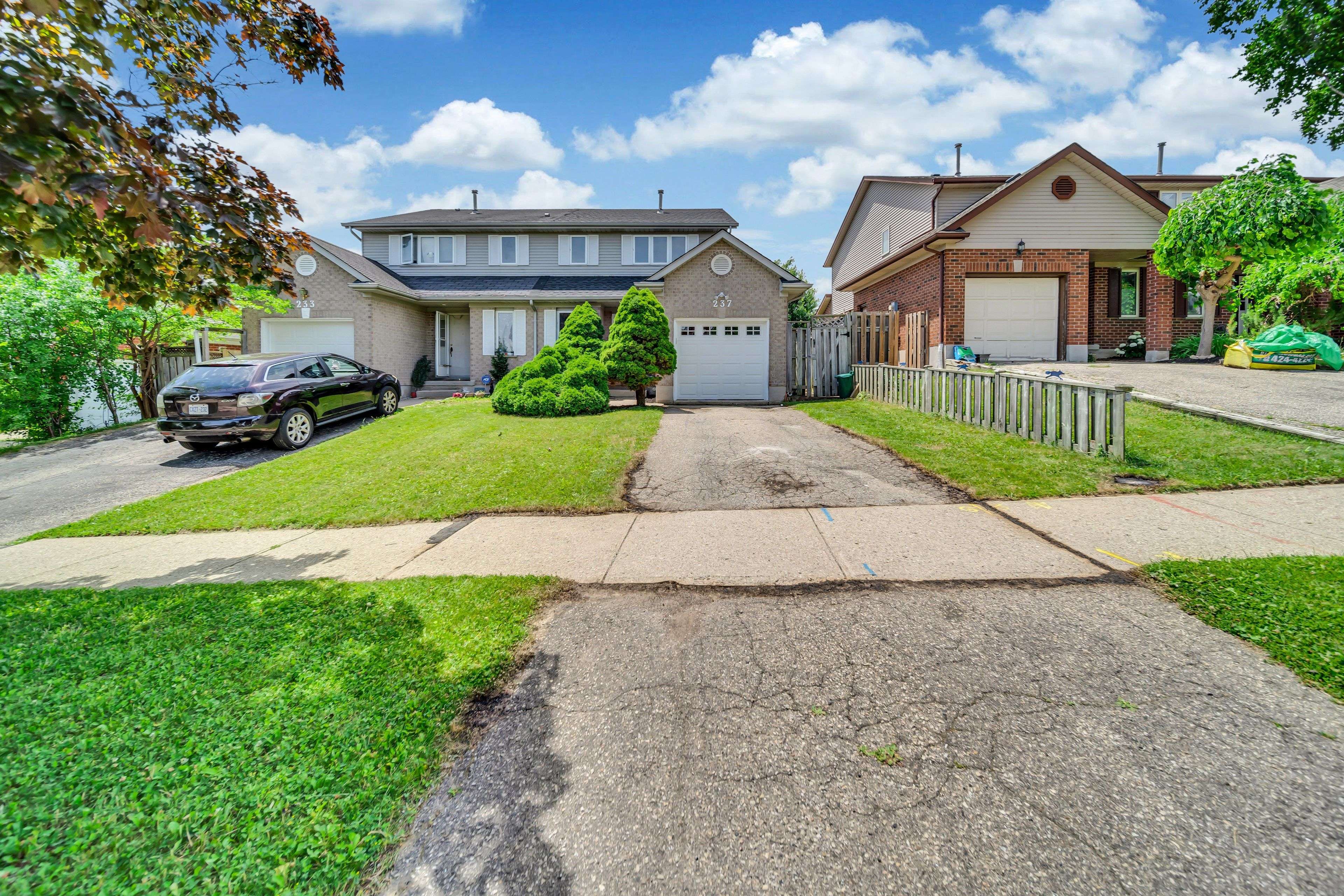 Kitchener, ON N2N 3B5,237 Benesfort CRES