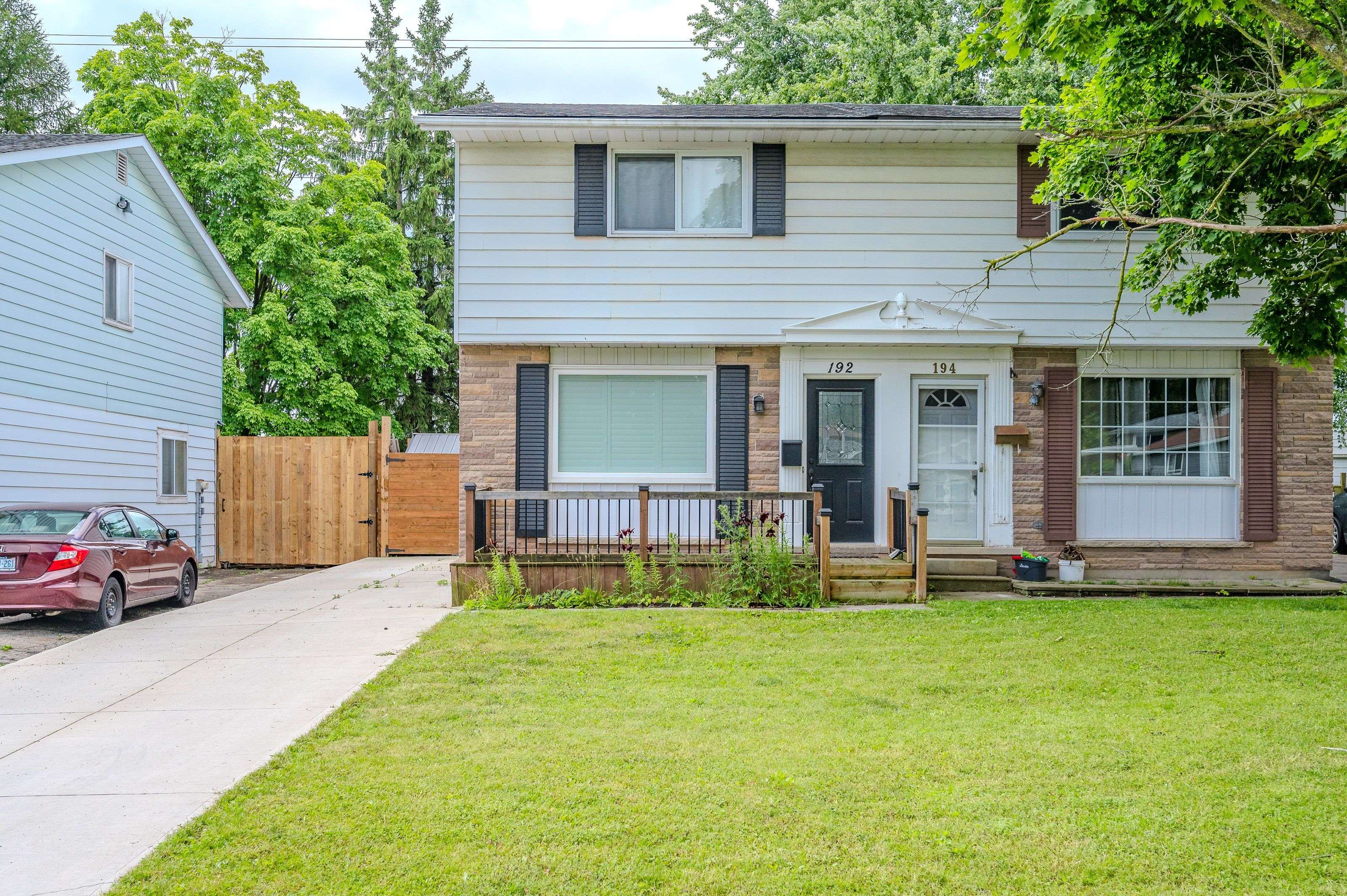 Kitchener, ON N2E 1K3,192 Pinedale DR