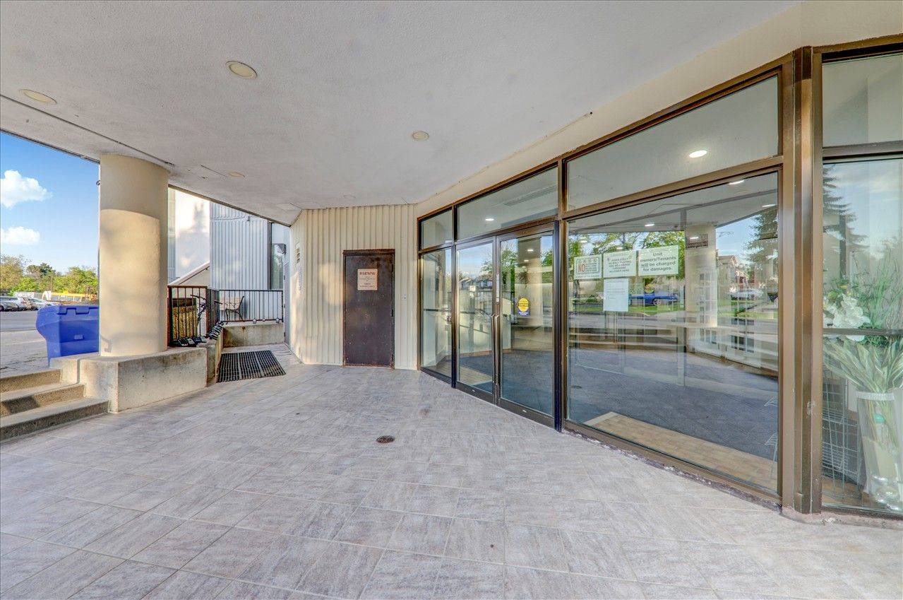 Toronto E11, ON M1B 2L3,5580 Sheppard AVE E #603