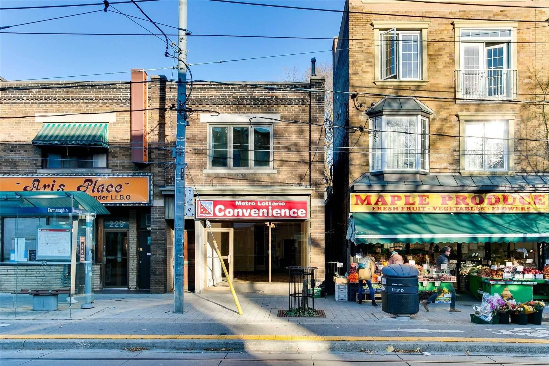 Toronto W01, ON M6R 2L6,227 Roncesvalles AVE