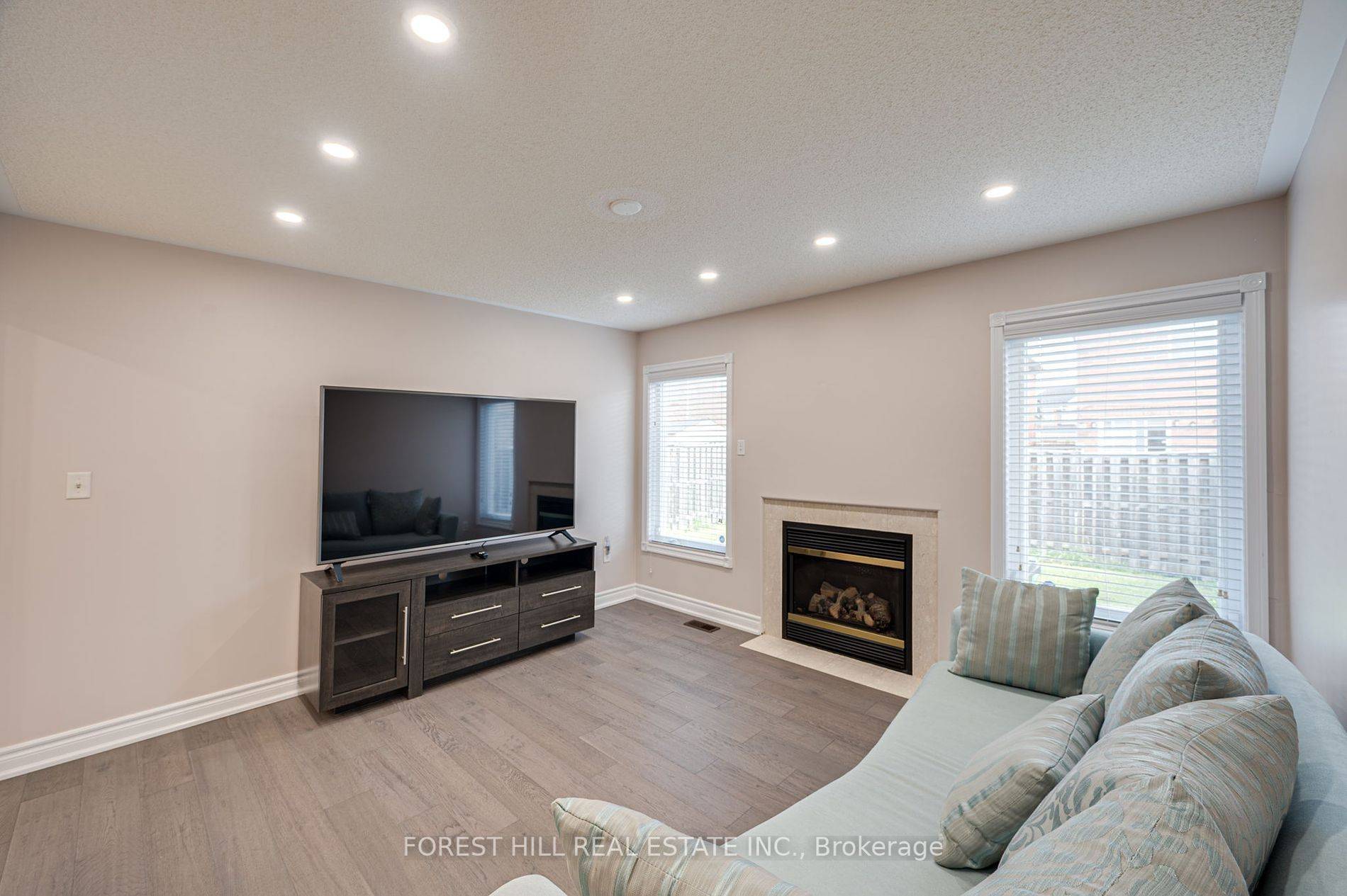 Brampton, ON L6S 6L5,13 Eastway ST