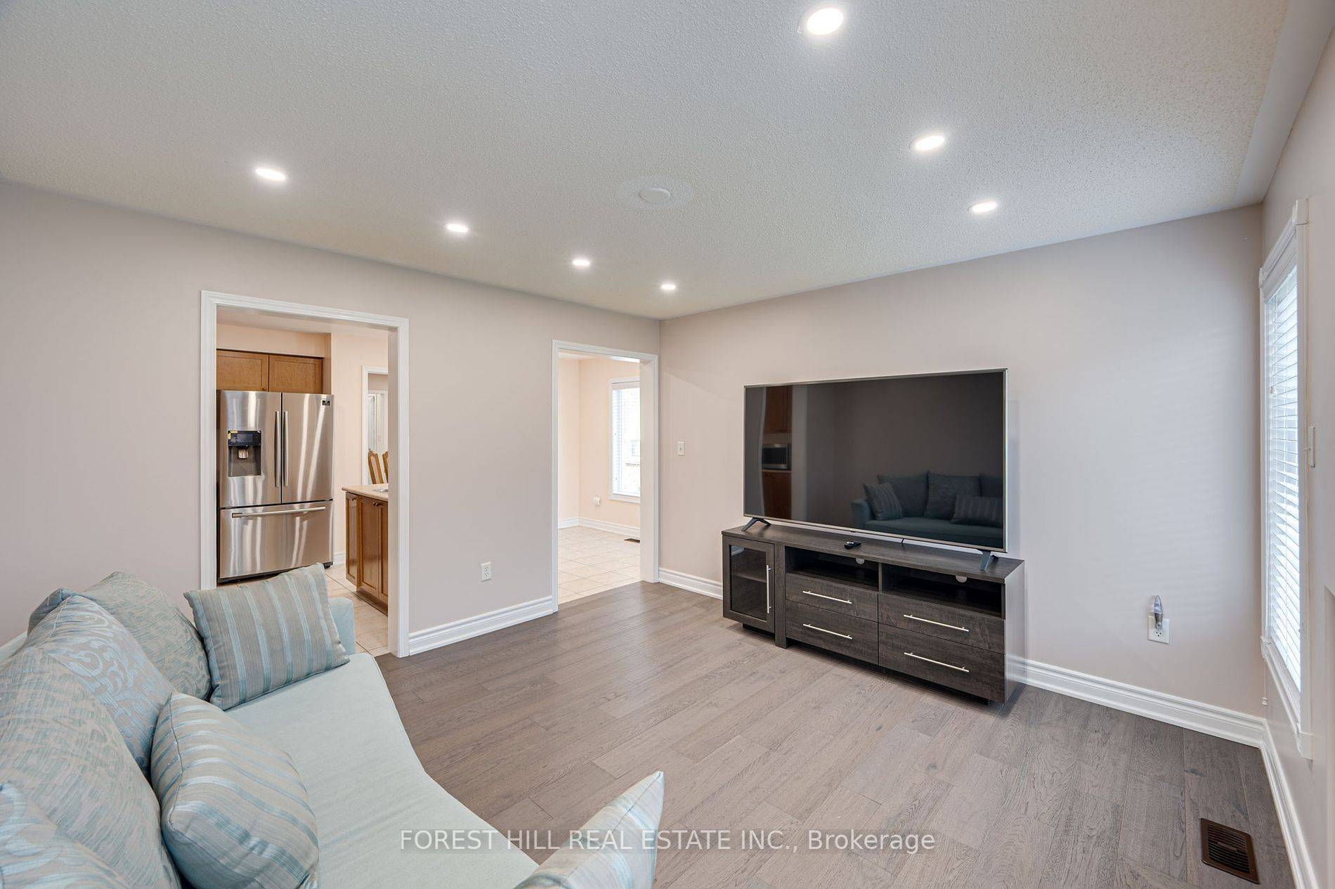 Brampton, ON L6S 6L5,13 Eastway ST