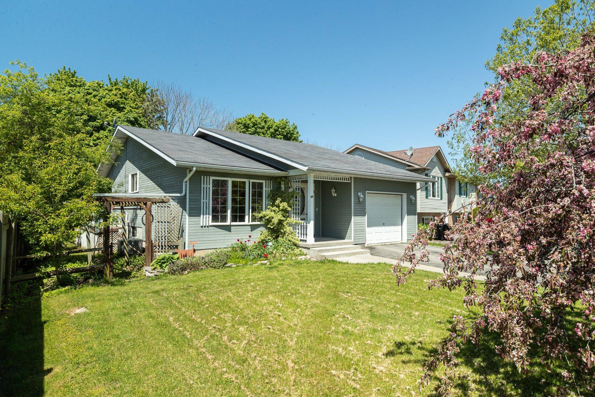 Prince Edward County, ON K0K 3L0,13 HARBOURVIEW CRES CRES