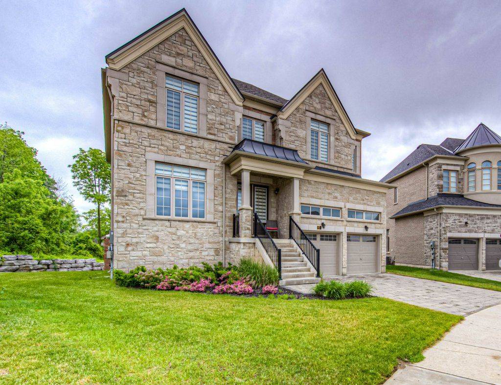 Kitchener, ON N2R 0M9,949 Pondcliffe CT