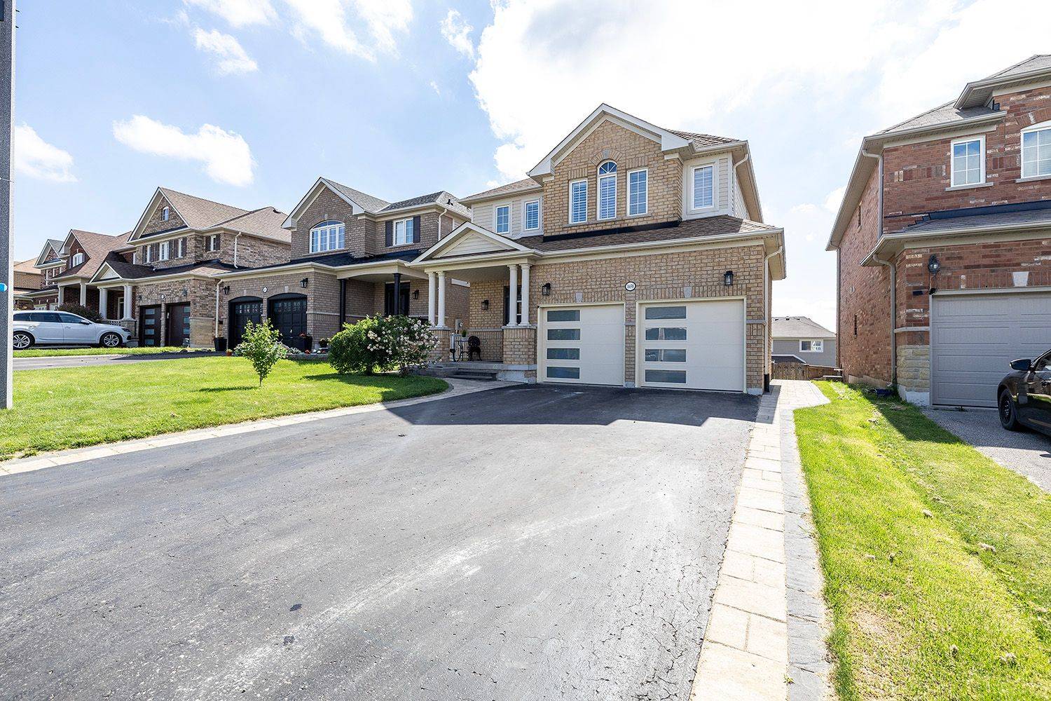 Oshawa, ON L1K 0L9,1658 Quail Run DR