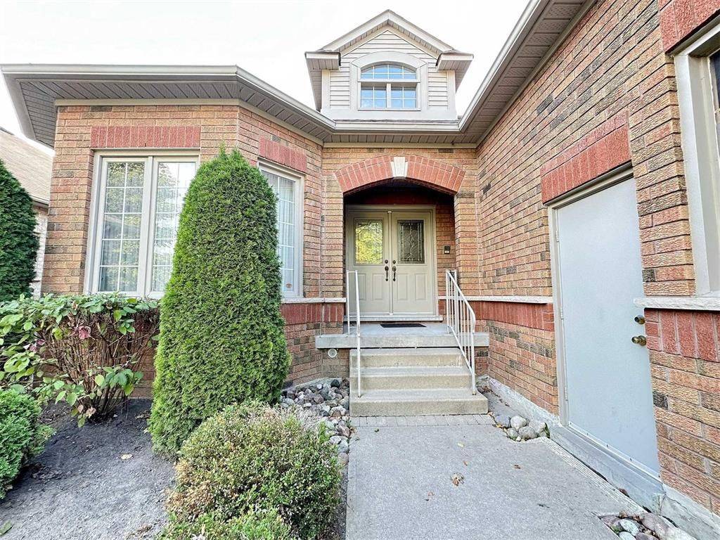 Durham, ON L1X 2T6,2344 Canterbury CRES