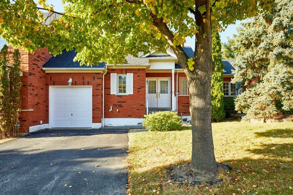 Pickering, ON L1X 2T9,2398 Clearside CT