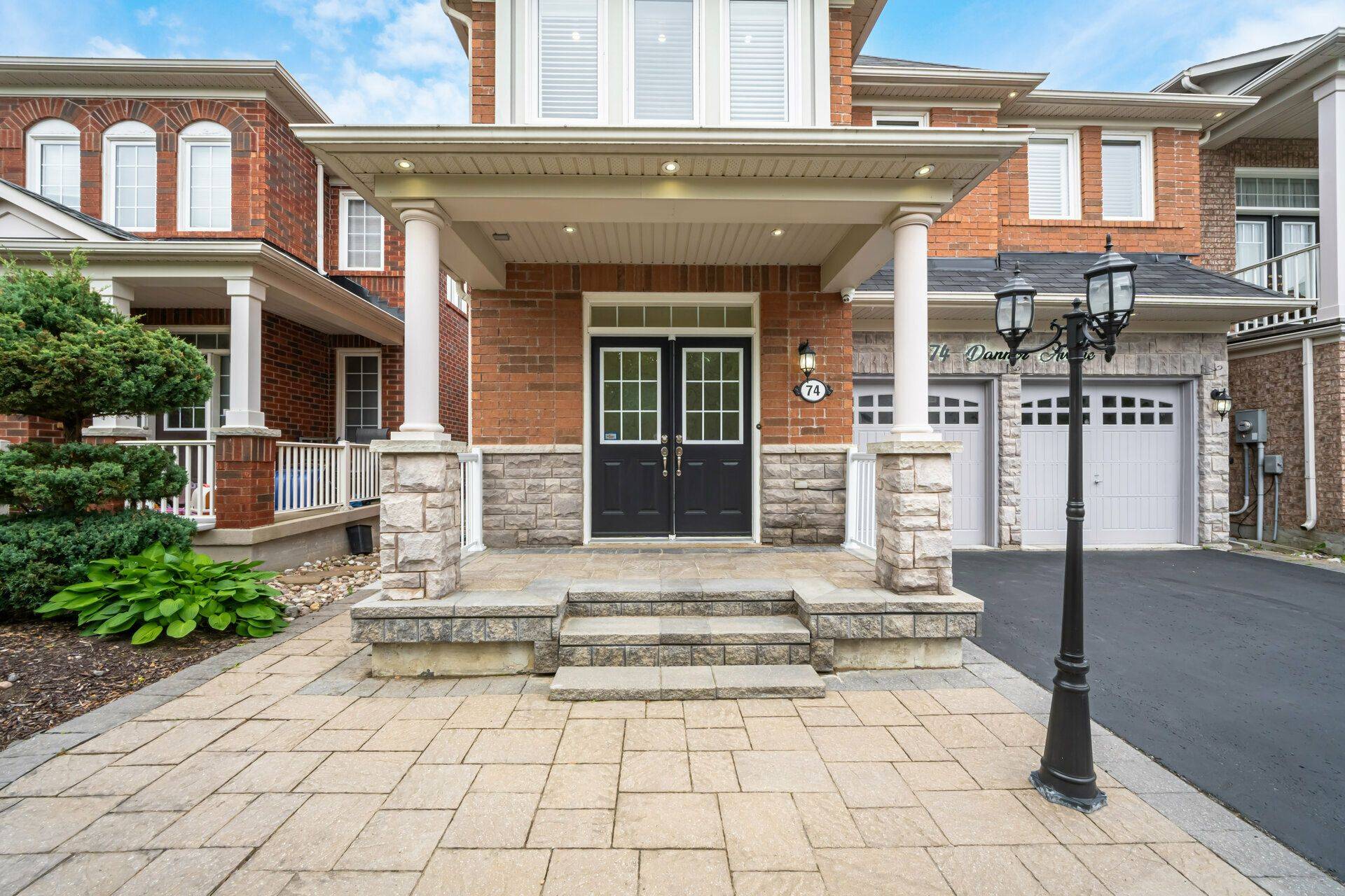 Whitchurch-stouffville, ON L4A 0V6,74 Dannor AVE E