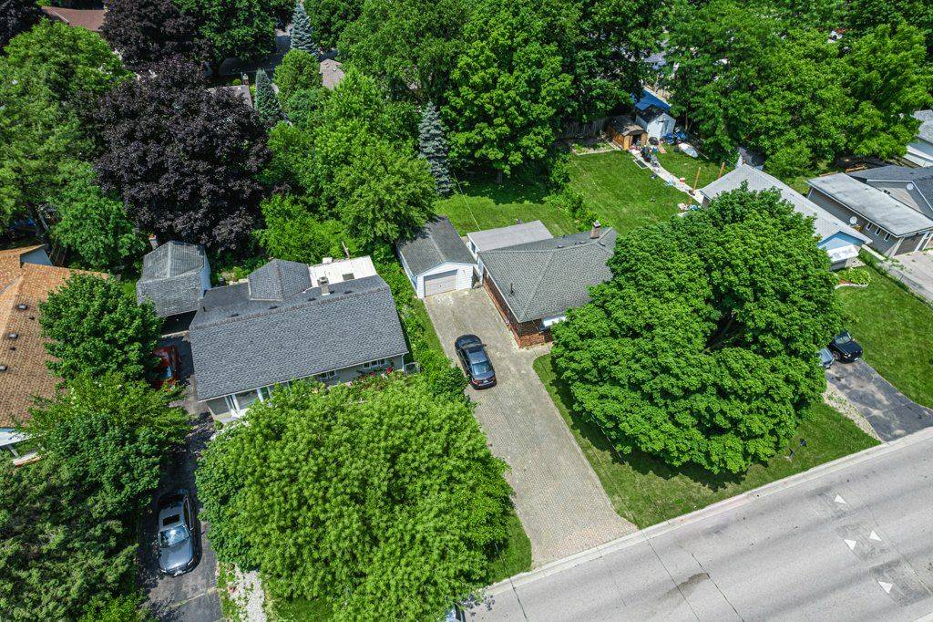 London, ON N5Y 4N4,1278 Hillcrest AVE