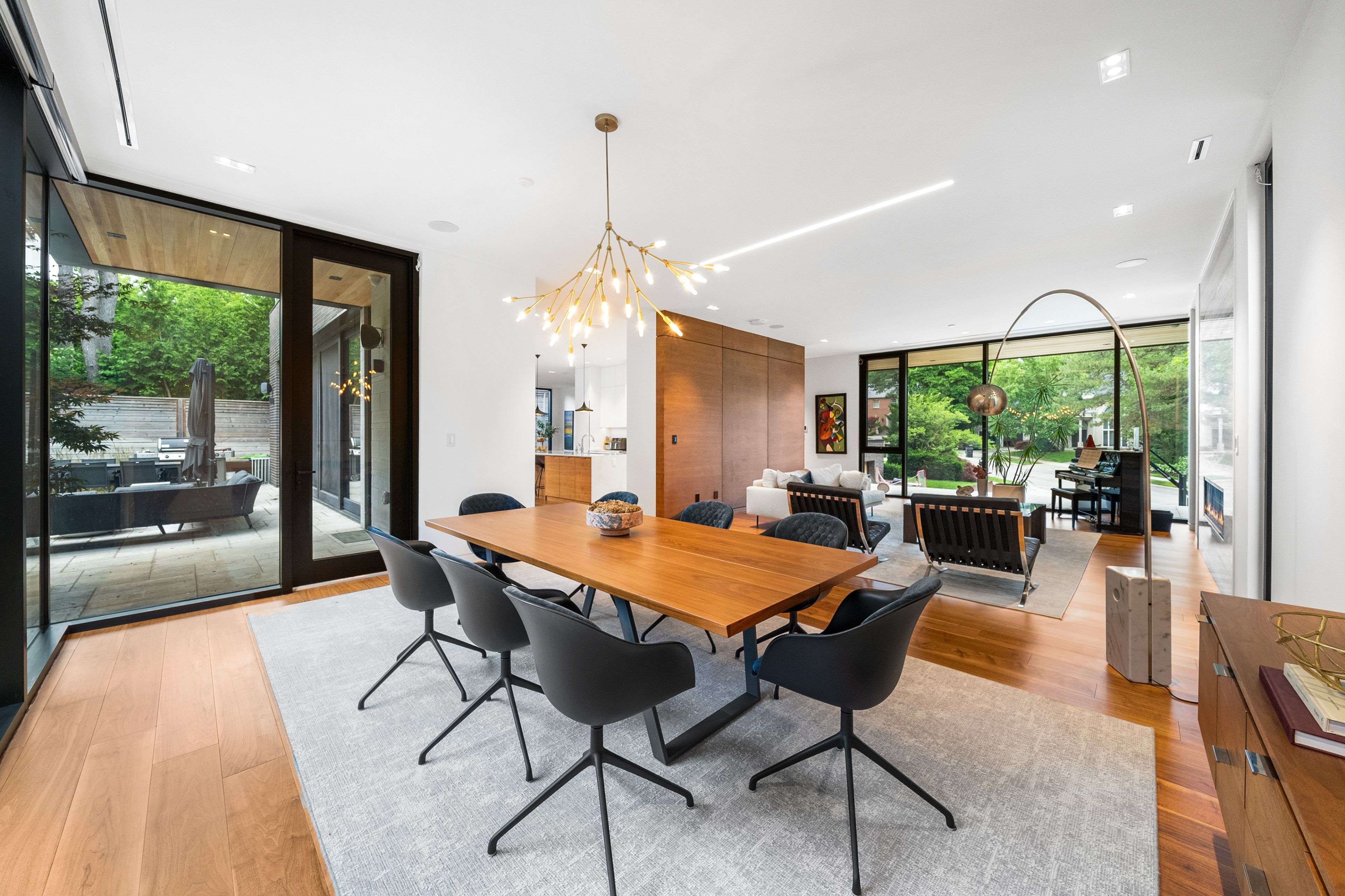 Toronto C12, ON M2L 2K7,123 Forest Heights BLVD