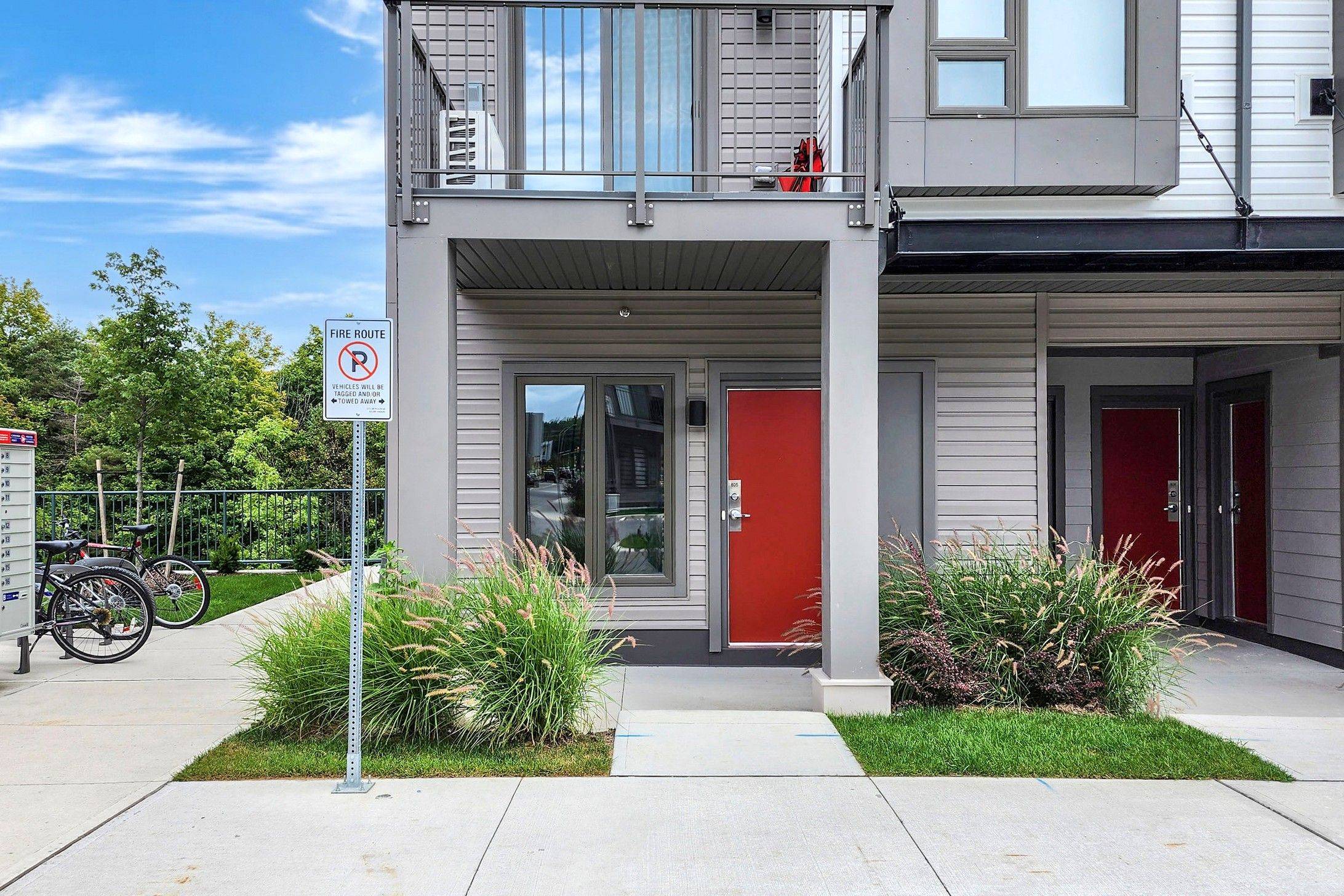 Pickering, ON L0H 1A0,2635 William Jackson DR #805