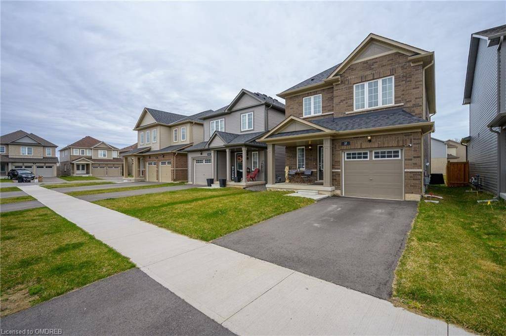 Welland, ON L3B 0J4,37 Cottonwood CRES