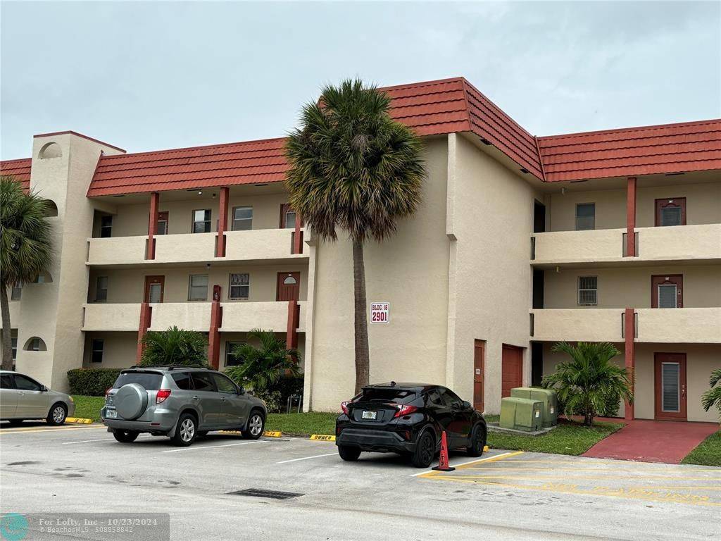 Sunrise, FL 33322,2901 E Sunrise Lakes Dr  #103