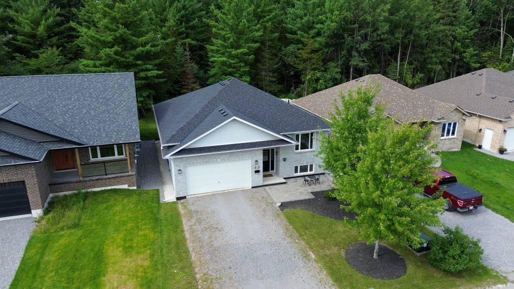 Kawartha Lakes, ON K0M 1A0,45 Birch CRES