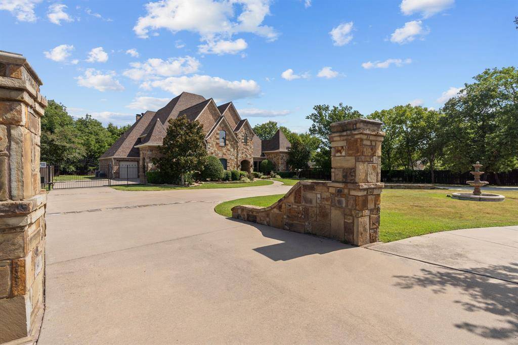 Southlake, TX 76092,1497 E Dove Road