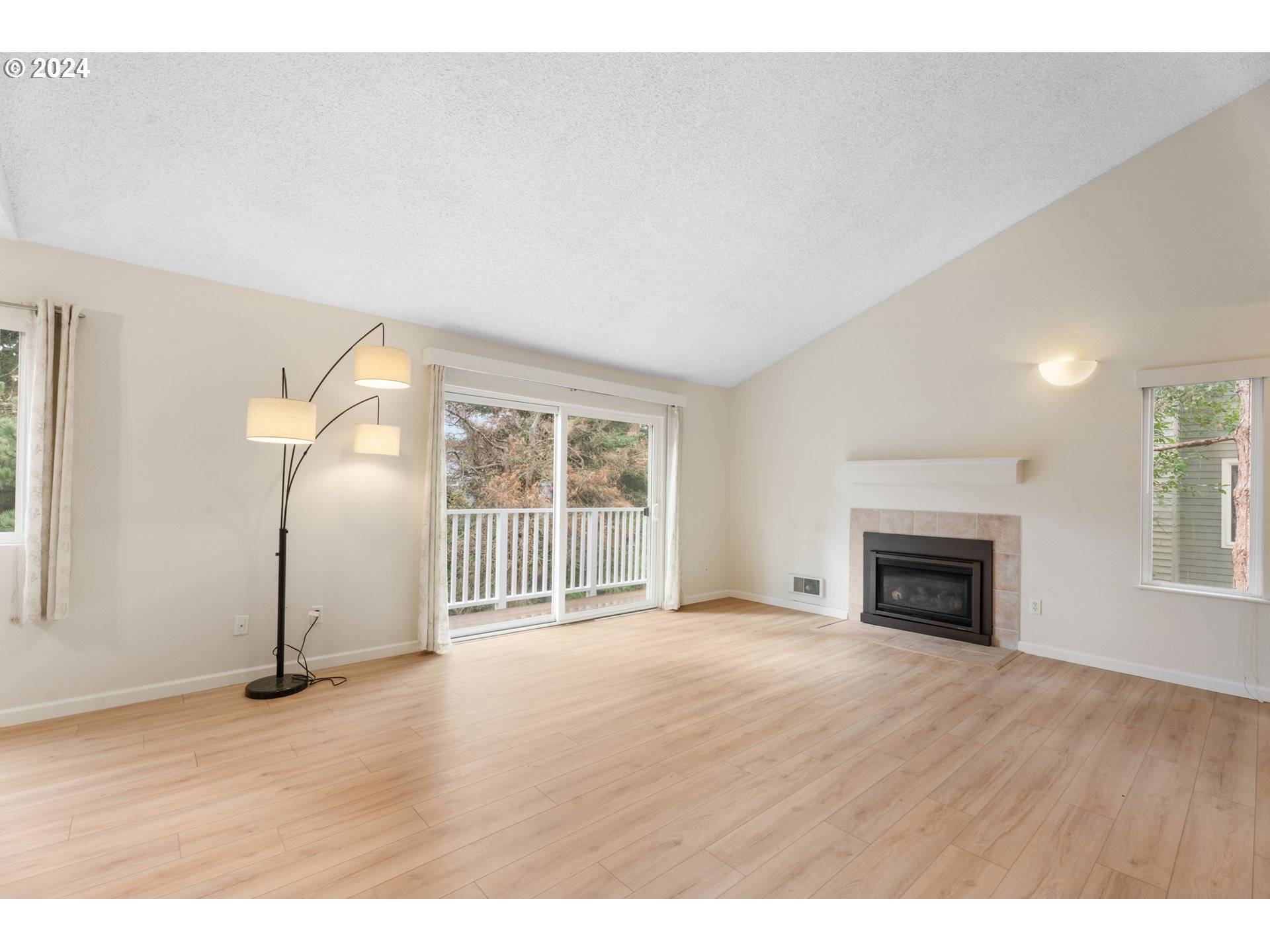 Lake Oswego, OR 97035,3868 BOTTICELLI ST #28