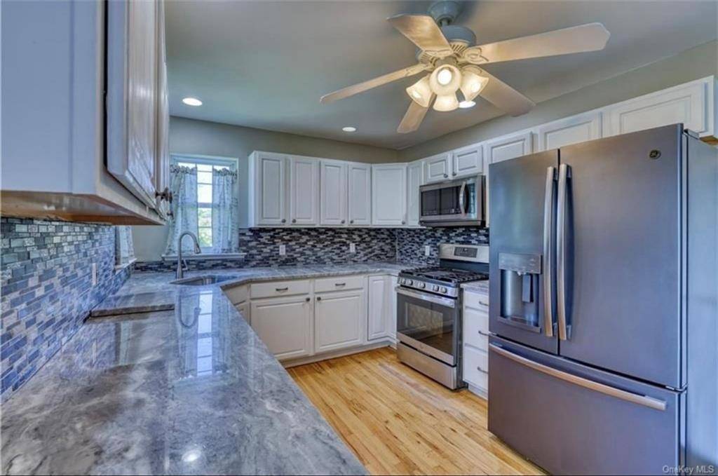 Pine Bush, NY 11256,122 Kelly AVE