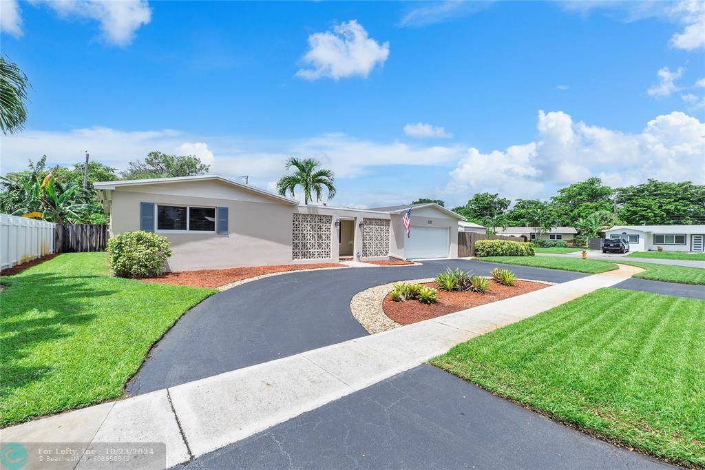 Pembroke Pines, FL 33023,220 SW 71 Terrace