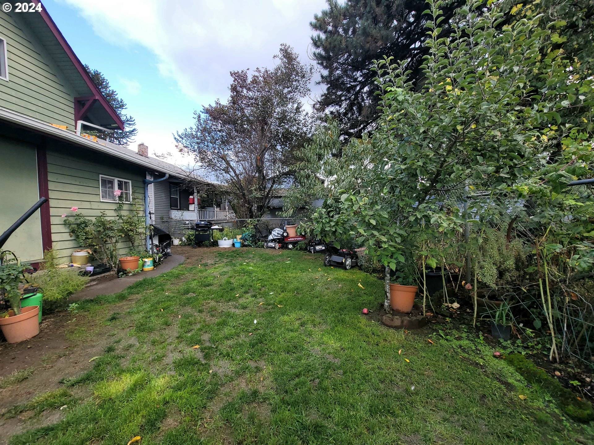 Portland, OR 97266,9608 SE FOSTER RD