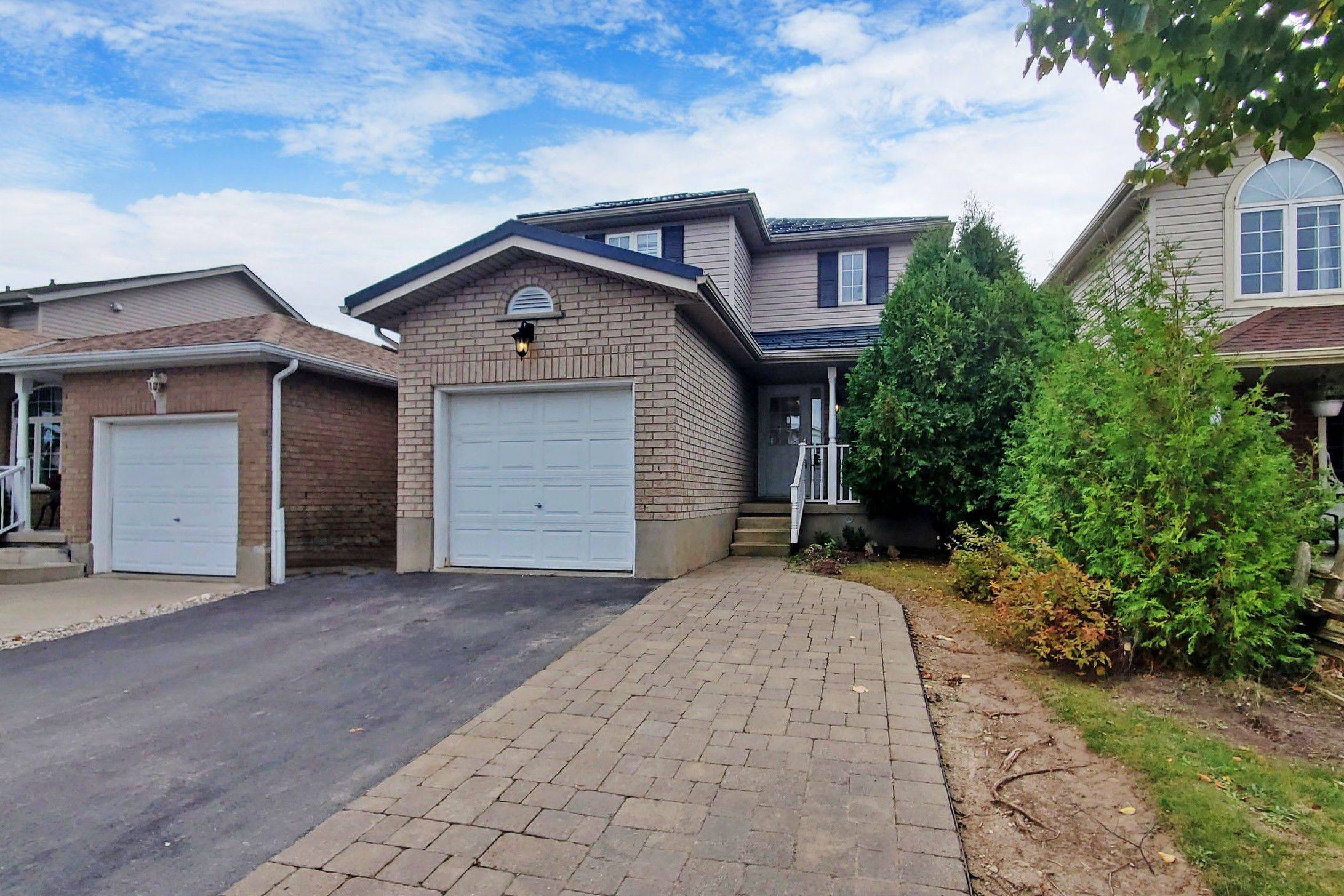 Guelph, ON N1G 5B4,109 Doyle DR #Upper