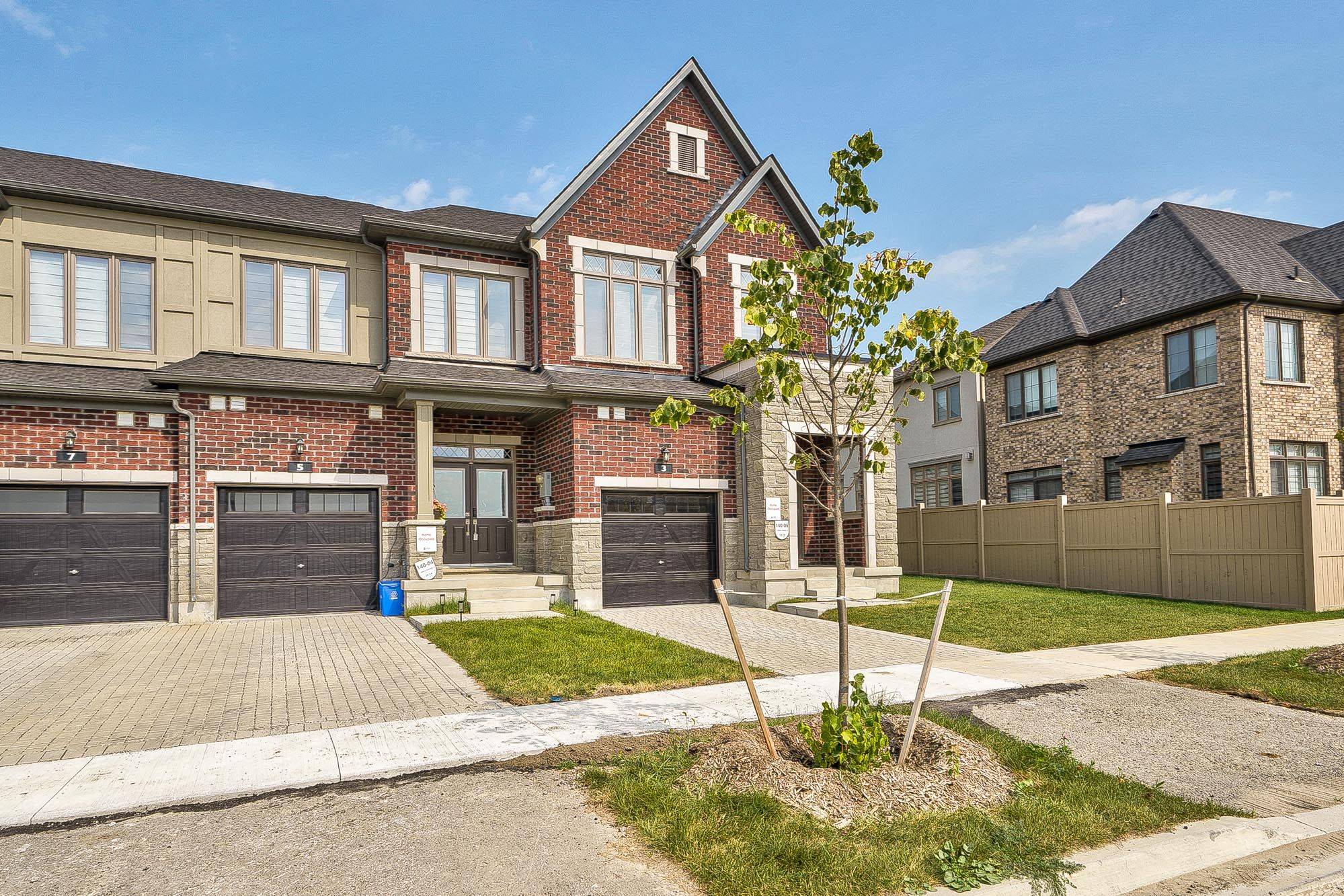 Markham, ON L6C 3J6,3 Jessica Antonella ST E