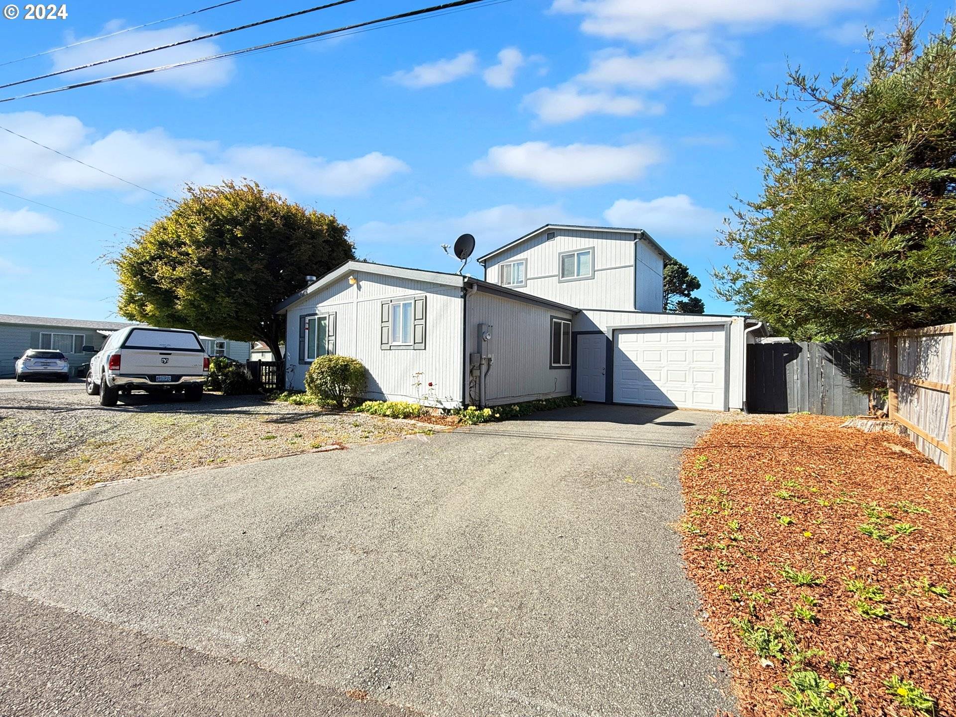 Brookings, OR 97415,15896 OCEANVIEW DR