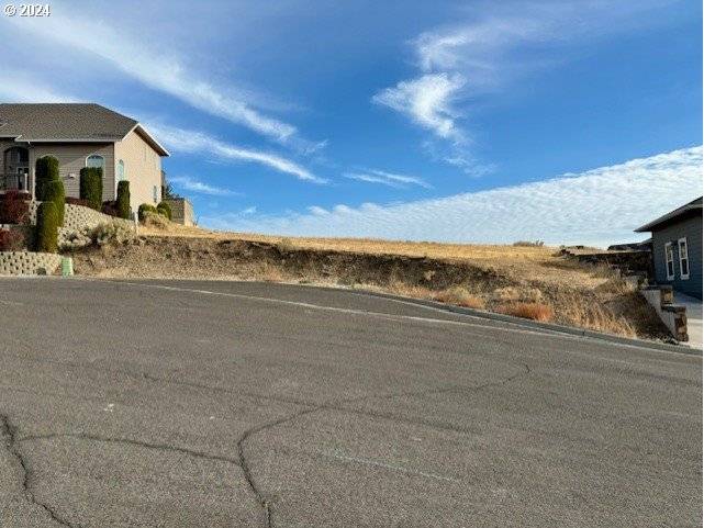 Pendleton, OR 97801,SW Quinney LN