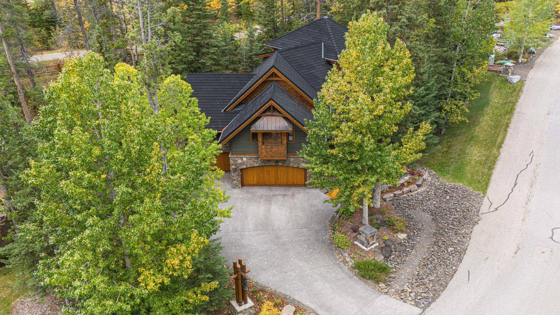 Canmore, AB T1W 3J9,163 Cairns Landing