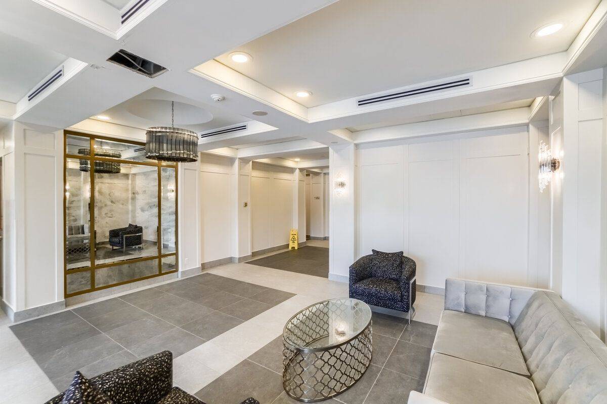 Richmond Hill, ON L4B 4M4,19 Northern Heights DR #106