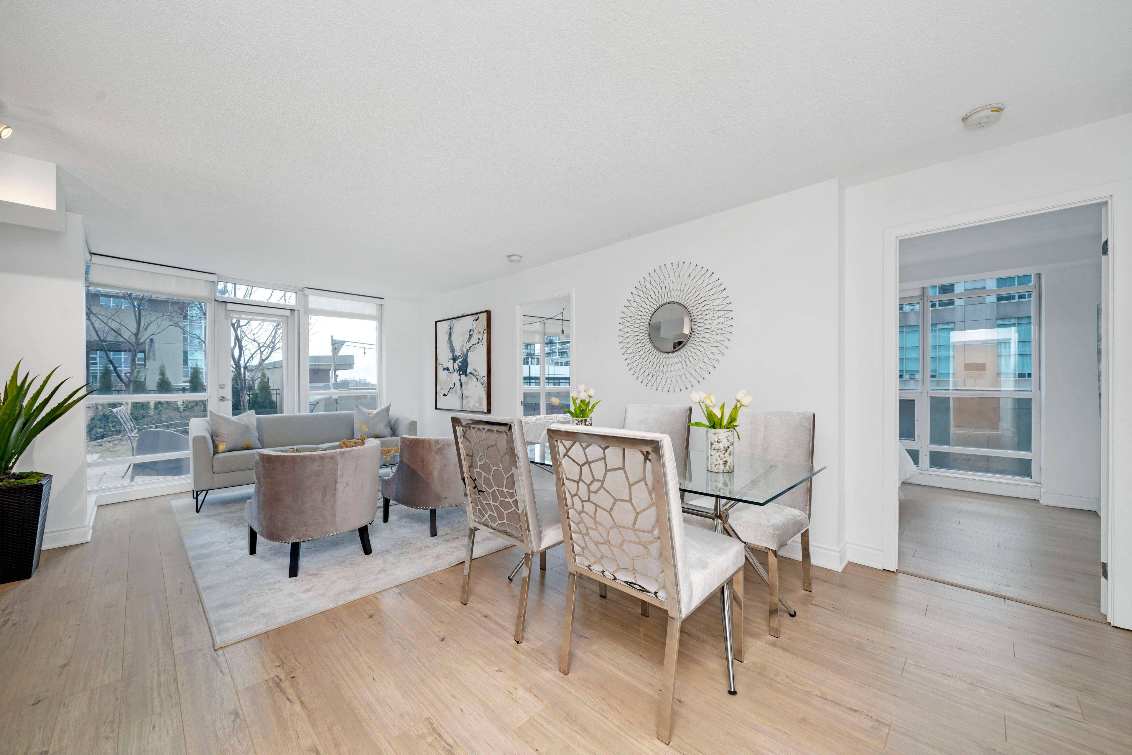 Toronto W06, ON M8Y 0A1,185 Legion RD #414