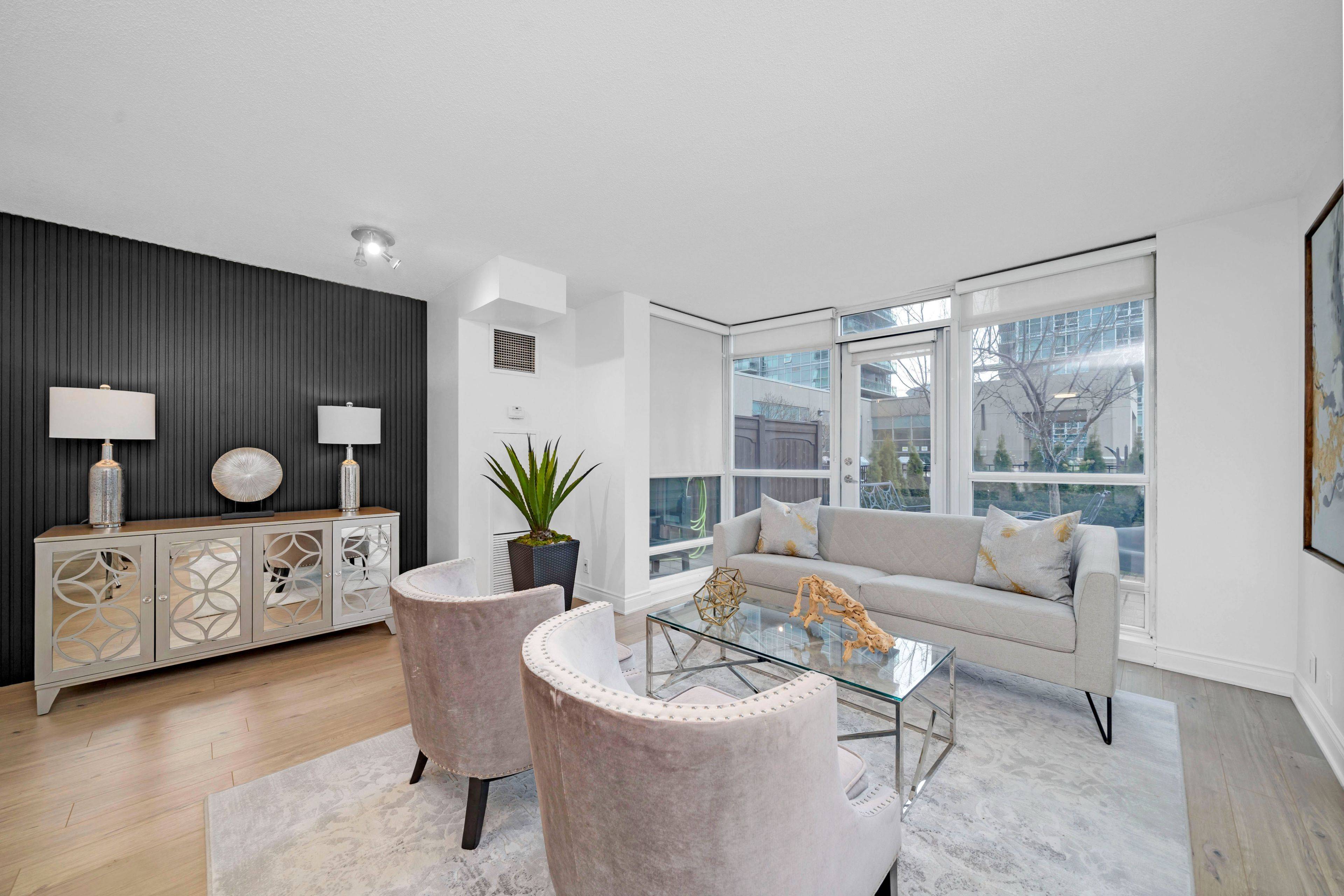 Toronto W06, ON M8Y 0A1,185 Legion RD #414