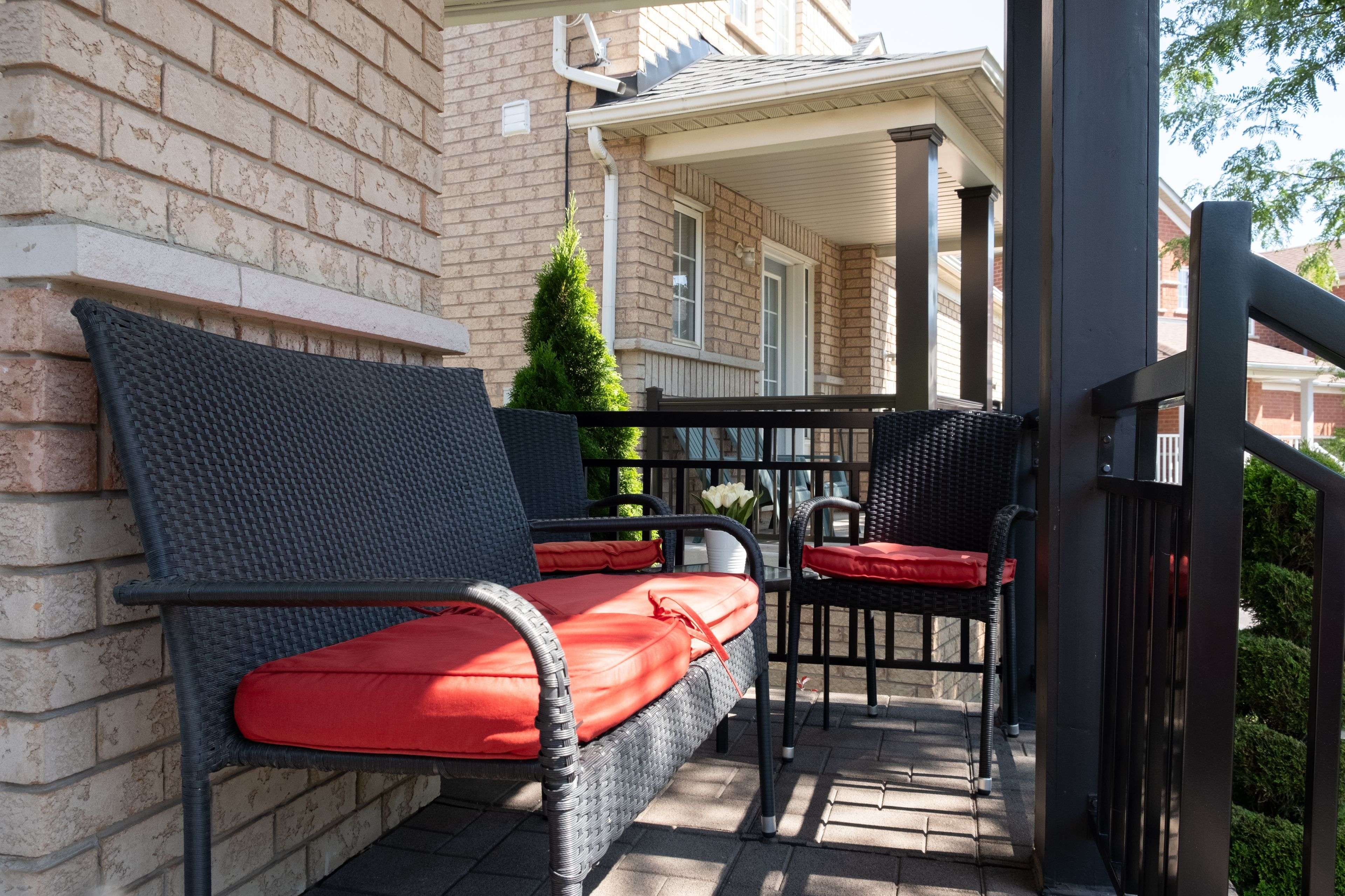 Brampton, ON L7A 1R5,98 Viceroy CRES