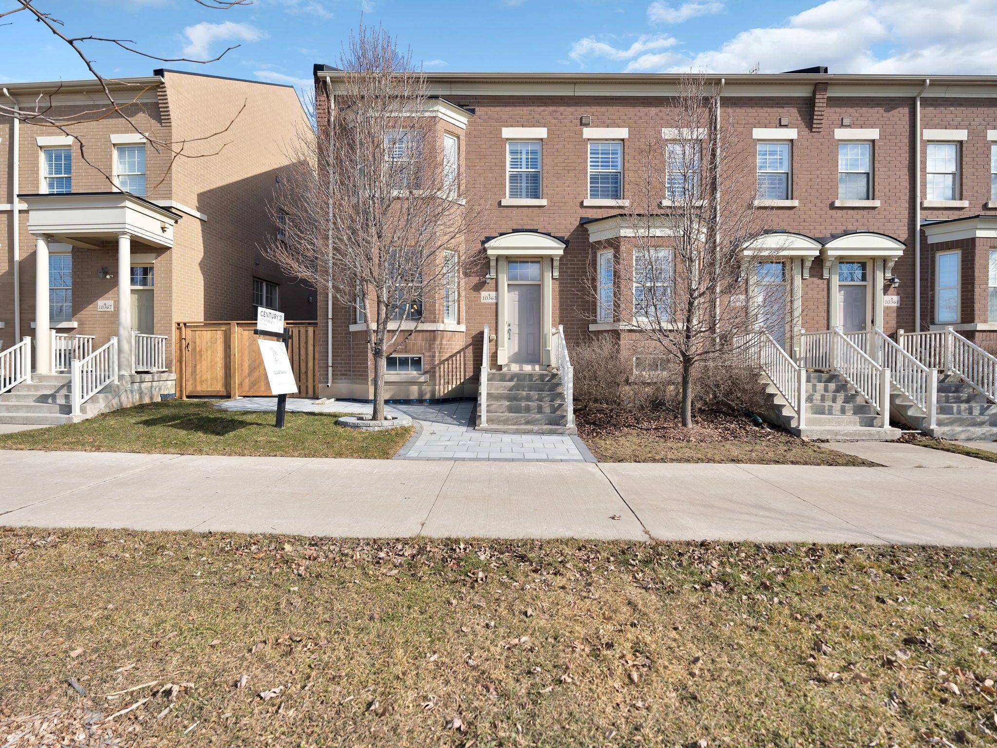 Markham, ON L6C 0N8,10365 Woodbine AVE