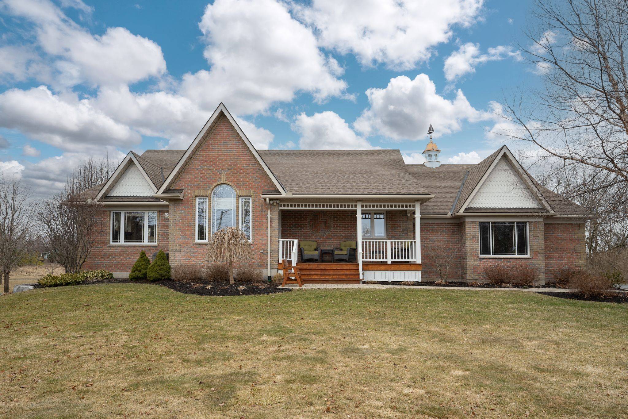 Prince Edward County, ON K8N 4Z1,54 Deerfield CT