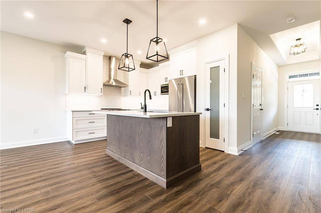 Southwold, ON N5P 0G1,175 Glengariff DR #21