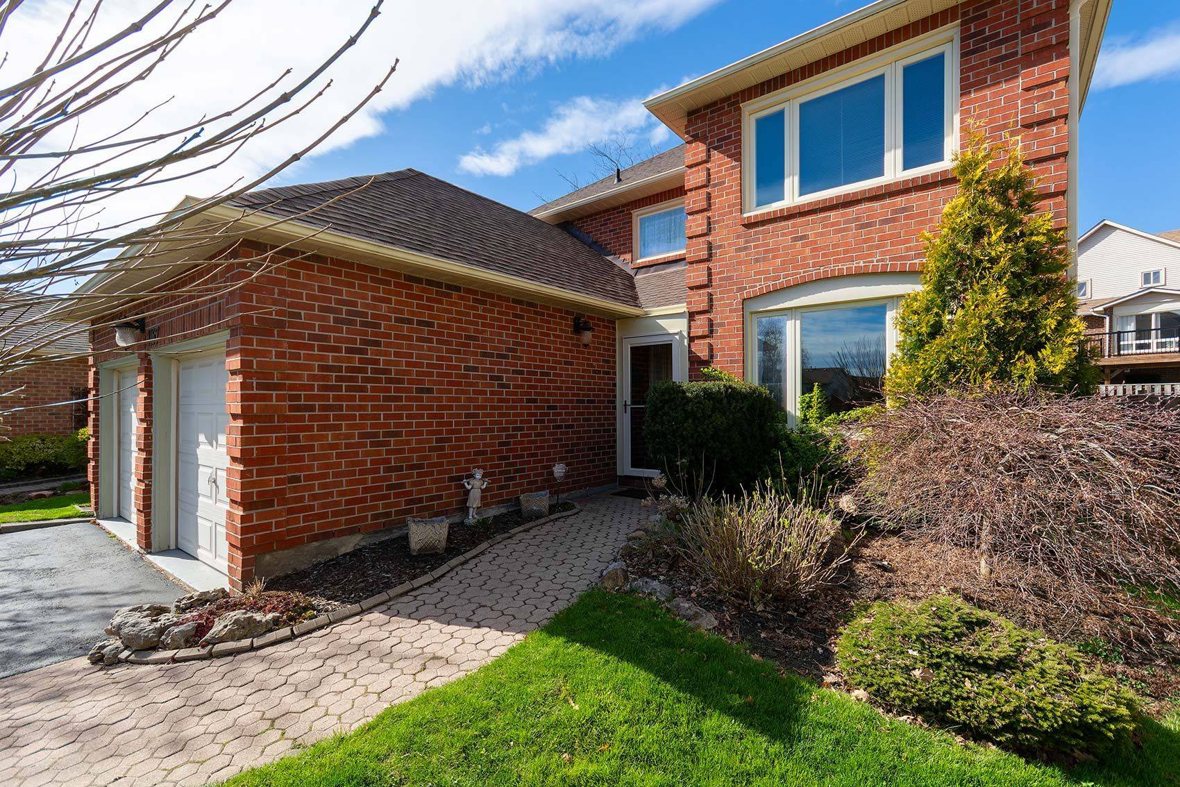 Durham, ON L1X 1A6,1167 Pebblestone CRES