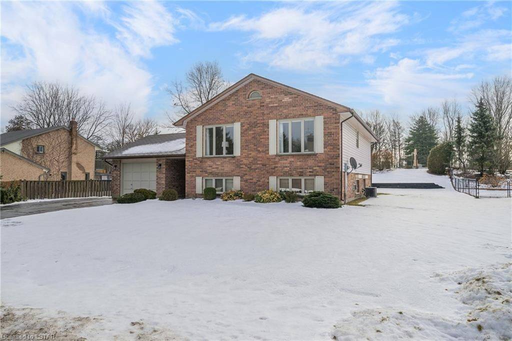 Strathroy-caradoc, ON N0L 1W0,641 SEBURN DR