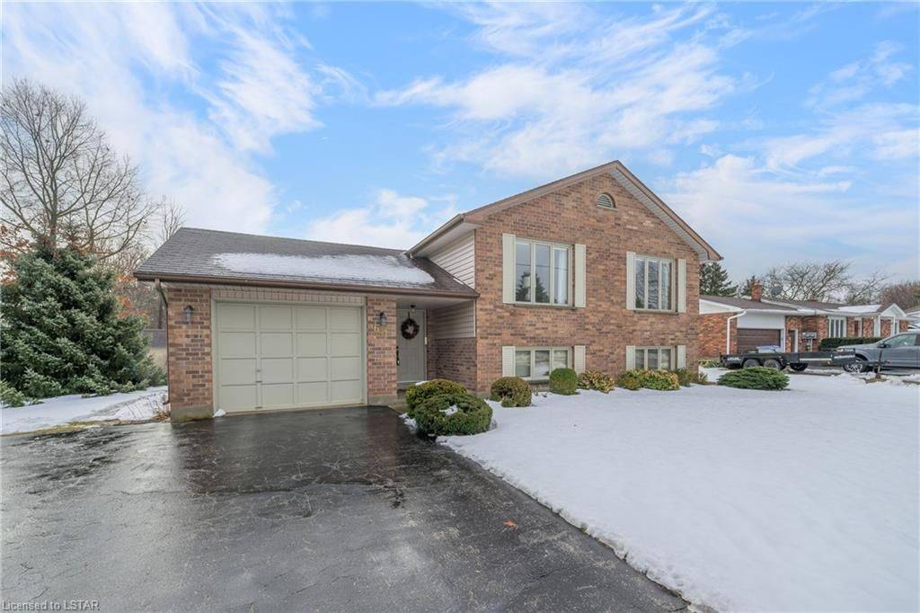 Strathroy-caradoc, ON N0L 1W0,641 SEBURN DR