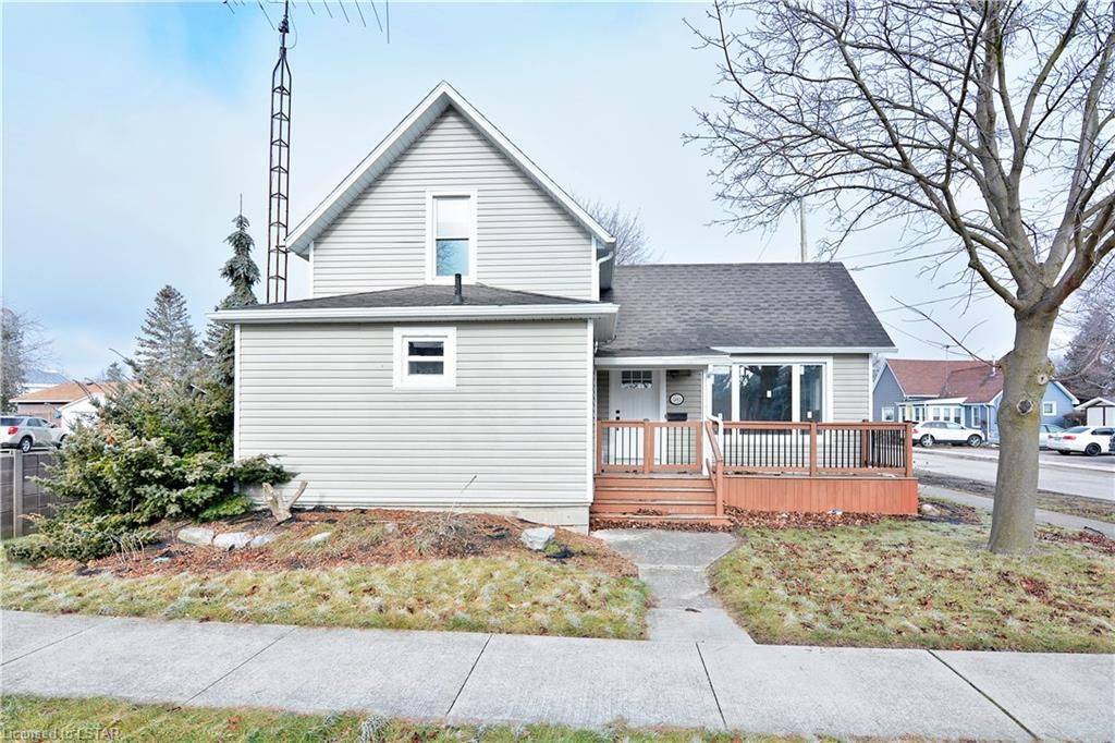 Chatham-kent, ON N8A 3H7,502 WALL ST